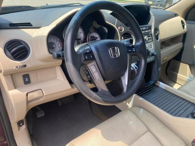 used 2015 Honda Pilot car, priced at $11,499