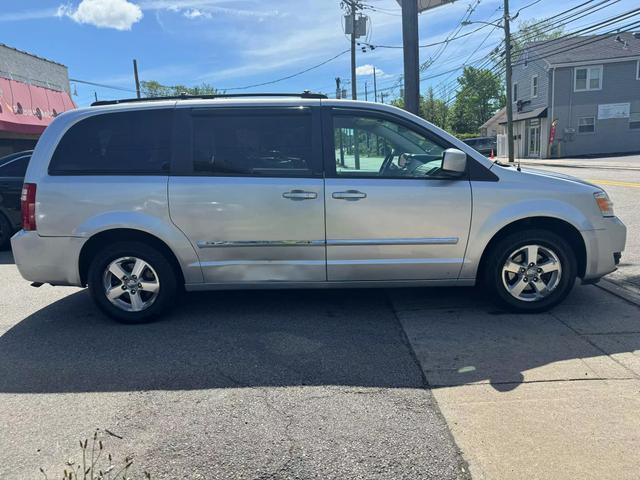 used 2008 Dodge Grand Caravan car, priced at $2,999