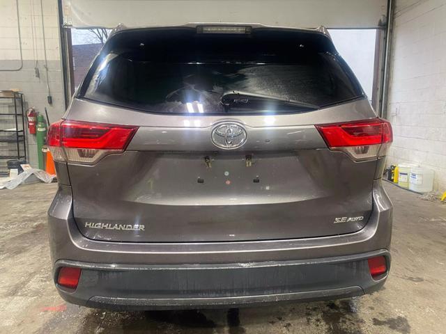 used 2018 Toyota Highlander car, priced at $21,399