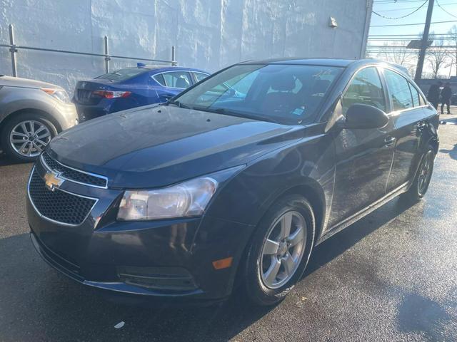 used 2014 Chevrolet Cruze car, priced at $4,499