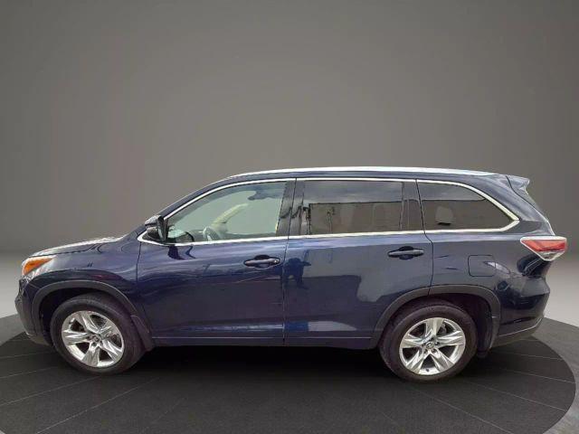 used 2016 Toyota Highlander car, priced at $19,999