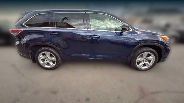 used 2016 Toyota Highlander car, priced at $20,499