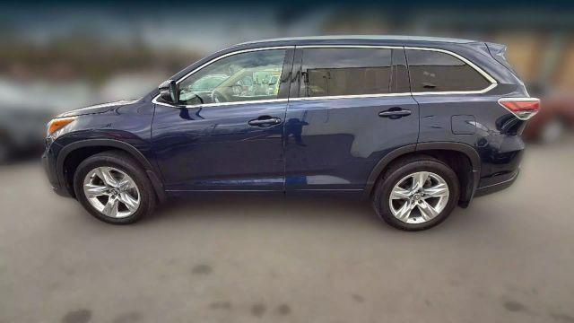 used 2016 Toyota Highlander car, priced at $20,499