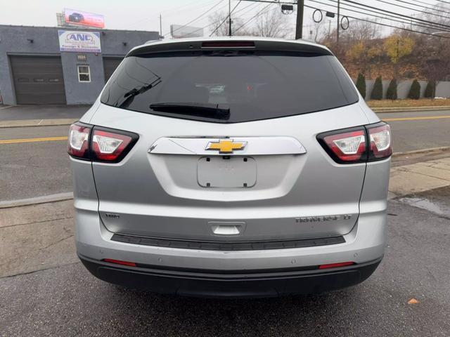 used 2015 Chevrolet Traverse car, priced at $10,199