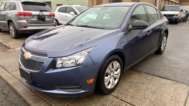 used 2014 Chevrolet Cruze car, priced at $7,499