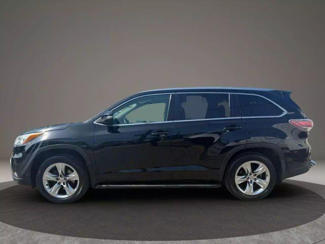 used 2014 Toyota Highlander car, priced at $19,499