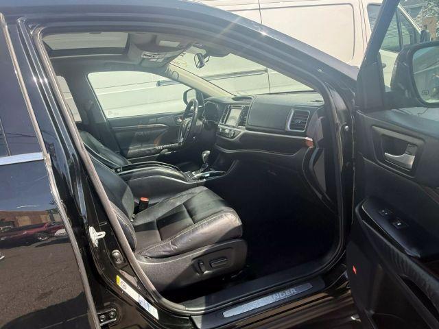 used 2014 Toyota Highlander car, priced at $19,899