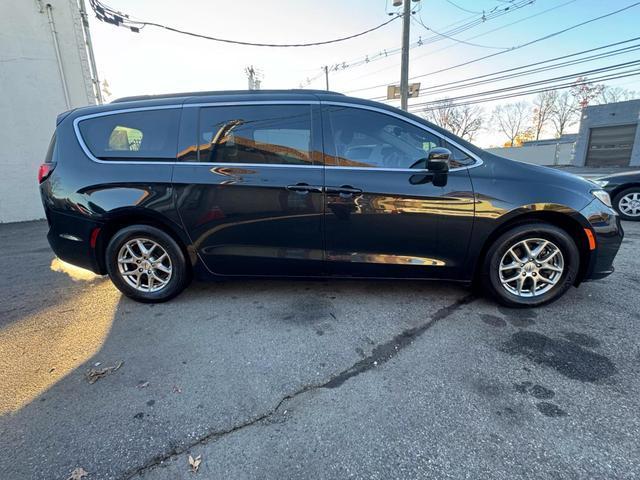 used 2021 Chrysler Pacifica car, priced at $17,399