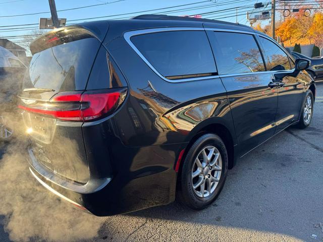 used 2021 Chrysler Pacifica car, priced at $17,399