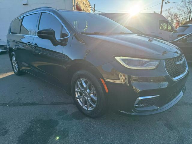 used 2021 Chrysler Pacifica car, priced at $17,399