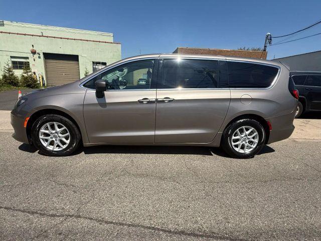 used 2017 Chrysler Pacifica car