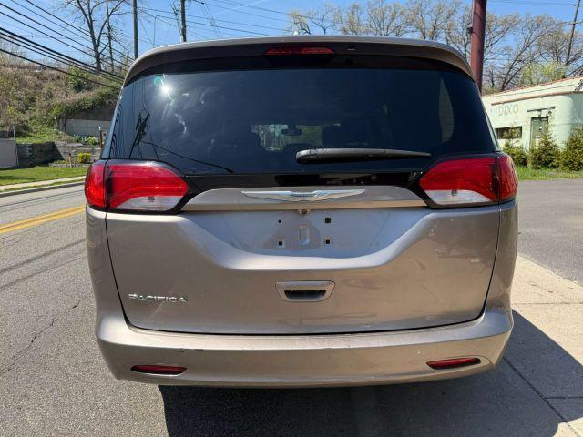 used 2017 Chrysler Pacifica car