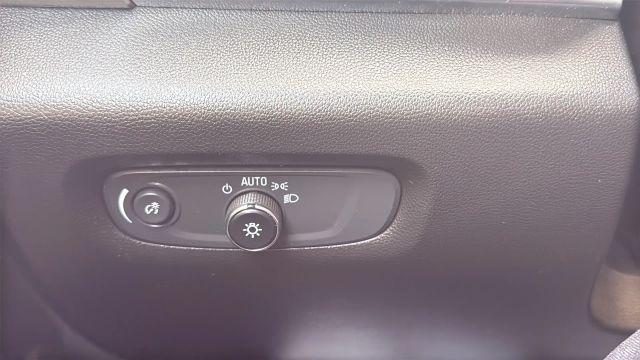 used 2022 Chevrolet Traverse car, priced at $17,999