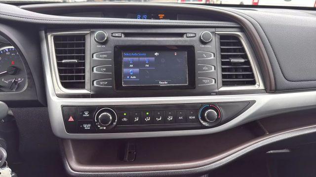 used 2018 Toyota Highlander car, priced at $21,699
