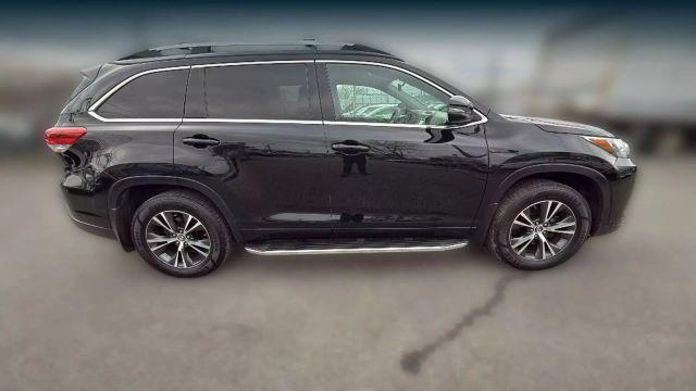 used 2018 Toyota Highlander car, priced at $21,699