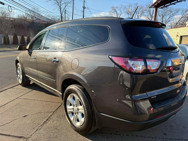 used 2016 Chevrolet Traverse car, priced at $7,999