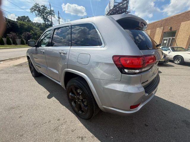 used 2015 Jeep Grand Cherokee car, priced at $10,999