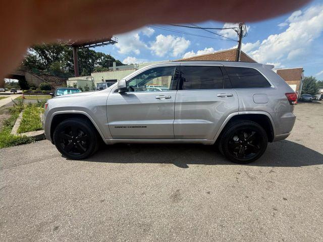 used 2015 Jeep Grand Cherokee car, priced at $10,999