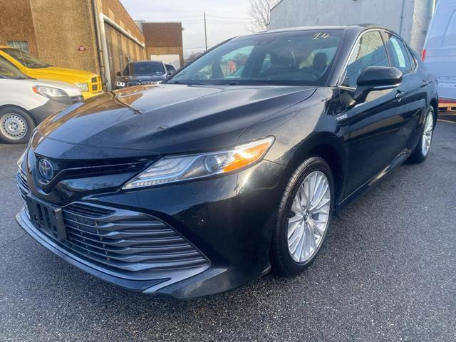 used 2018 Toyota Camry Hybrid car, priced at $17,999