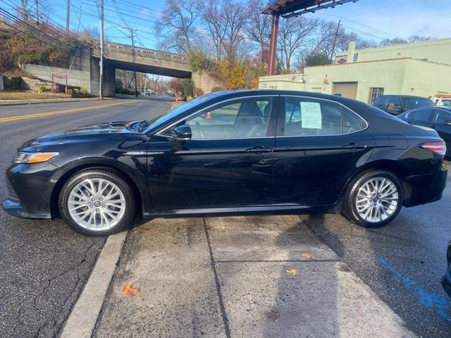 used 2018 Toyota Camry Hybrid car, priced at $17,999