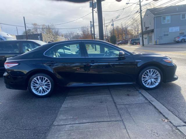 used 2018 Toyota Camry Hybrid car, priced at $17,999