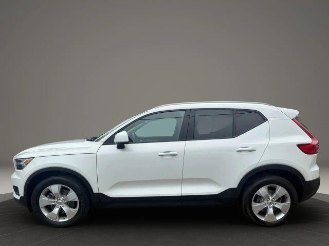 used 2022 Volvo XC40 car, priced at $17,599