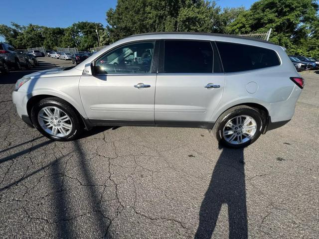 used 2015 Chevrolet Traverse car, priced at $9,999