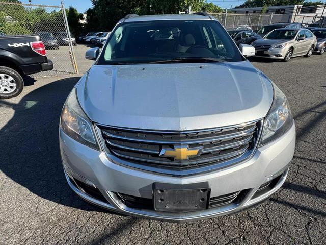 used 2015 Chevrolet Traverse car, priced at $9,999