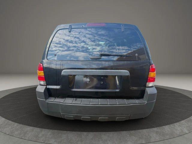 used 2005 Ford Escape Hybrid car, priced at $2,999