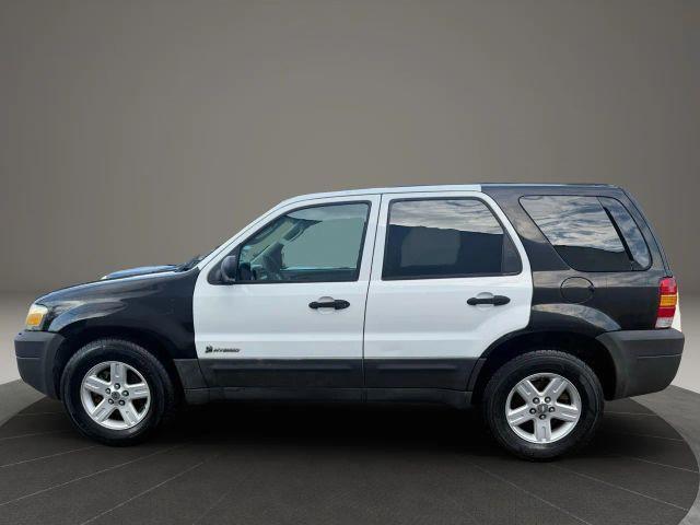 used 2005 Ford Escape Hybrid car, priced at $2,999