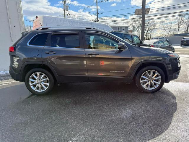 used 2016 Jeep Cherokee car, priced at $9,499