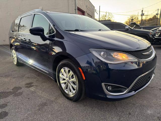 used 2019 Chrysler Pacifica car, priced at $11,399