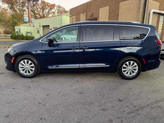 used 2019 Chrysler Pacifica car, priced at $11,399