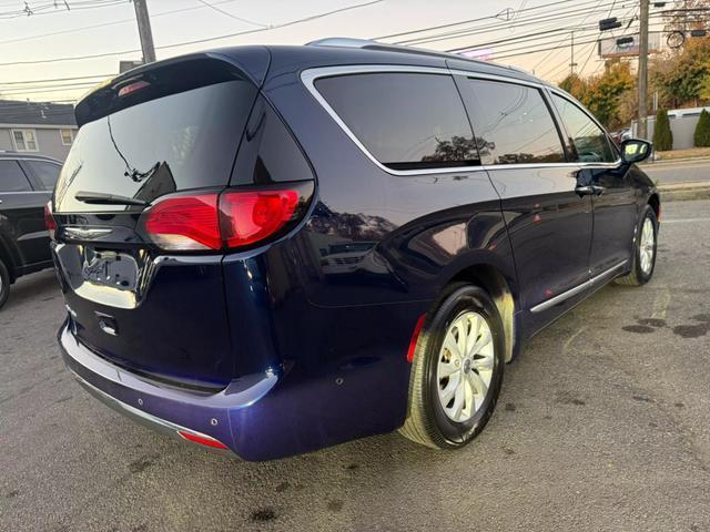 used 2019 Chrysler Pacifica car, priced at $11,399