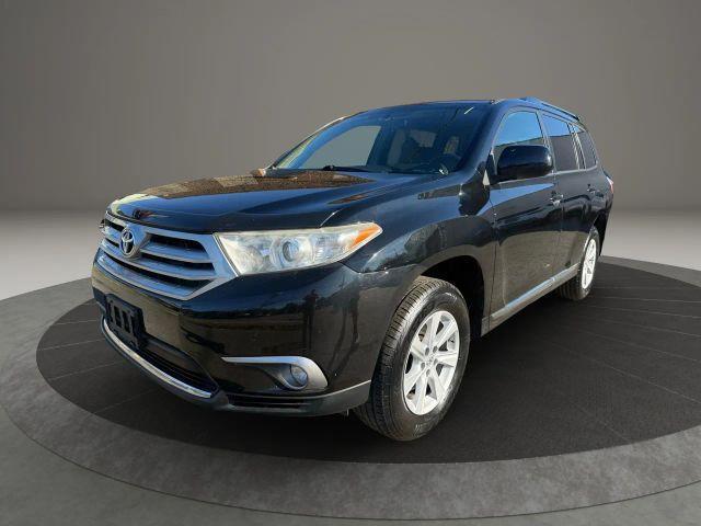 used 2013 Toyota Highlander car, priced at $11,999