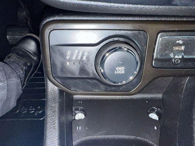 used 2020 Jeep Renegade car, priced at $10,499