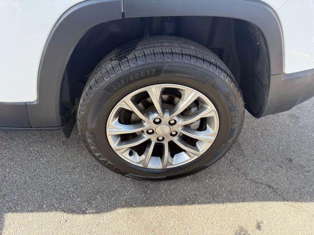 used 2020 Jeep Cherokee car, priced at $15,299