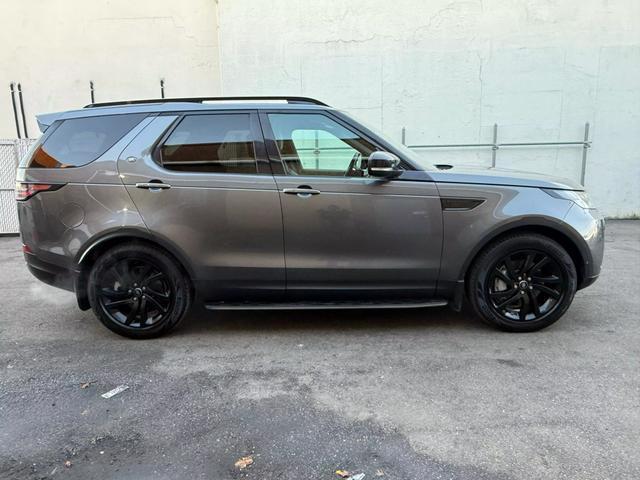 used 2018 Land Rover Discovery car, priced at $17,399