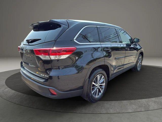used 2019 Toyota Highlander car, priced at $18,499
