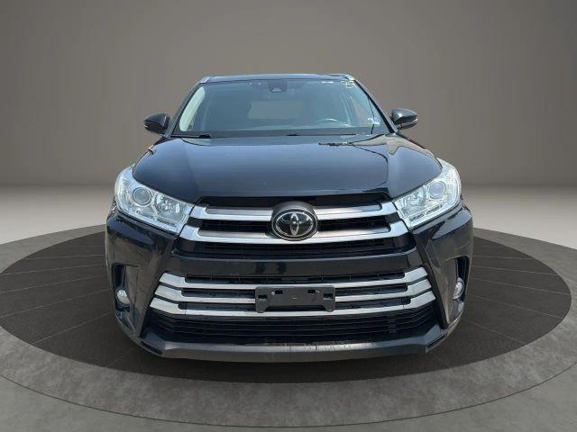 used 2019 Toyota Highlander car, priced at $18,499