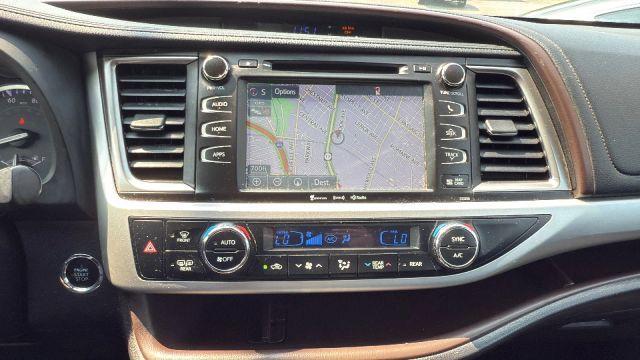 used 2019 Toyota Highlander car, priced at $18,499