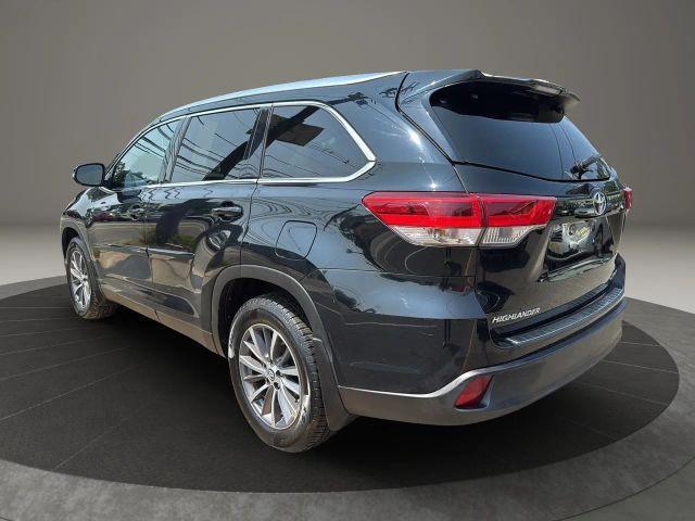used 2019 Toyota Highlander car, priced at $18,499