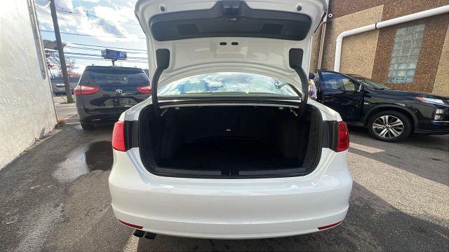 used 2014 Volkswagen Jetta car