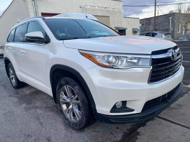 used 2015 Toyota Highlander car, priced at $17,699