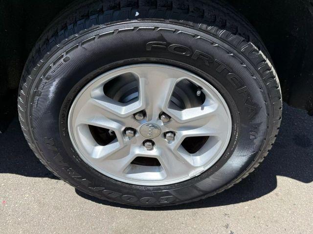 used 2014 Jeep Grand Cherokee car, priced at $7,599