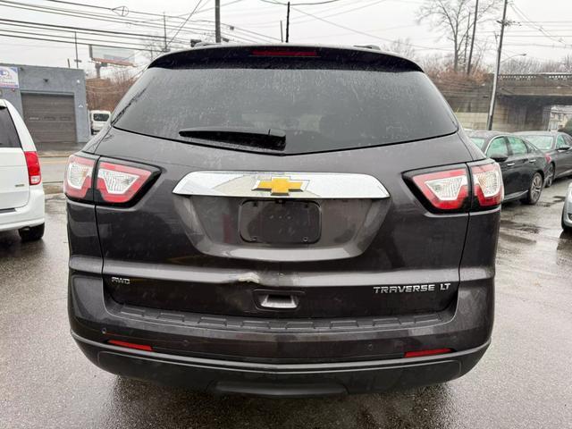 used 2015 Chevrolet Traverse car, priced at $9,799