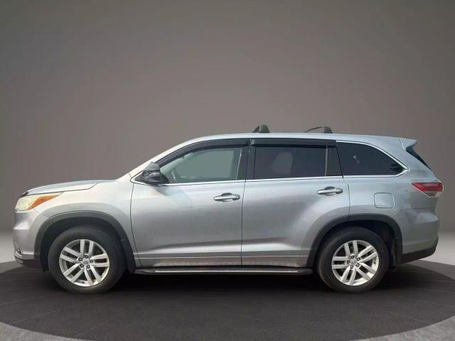 used 2014 Toyota Highlander car, priced at $15,999