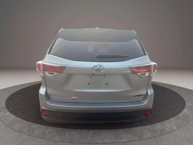 used 2014 Toyota Highlander car, priced at $15,999