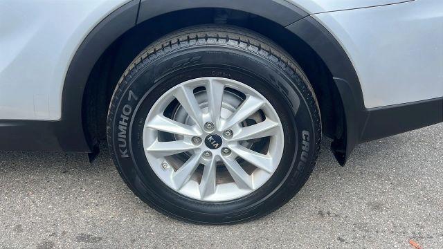 used 2019 Kia Sorento car, priced at $13,999