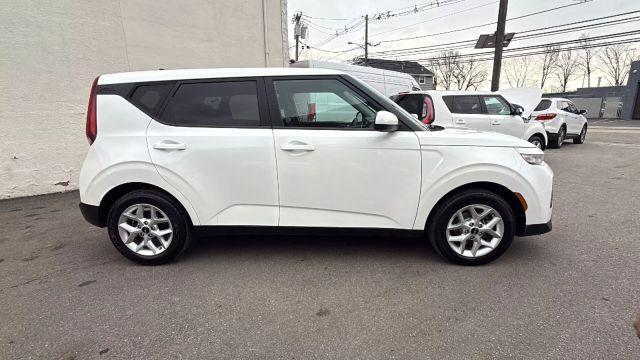 used 2022 Kia Soul car, priced at $12,999